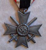 KVK II. Klasse mit Schwertern.jpg